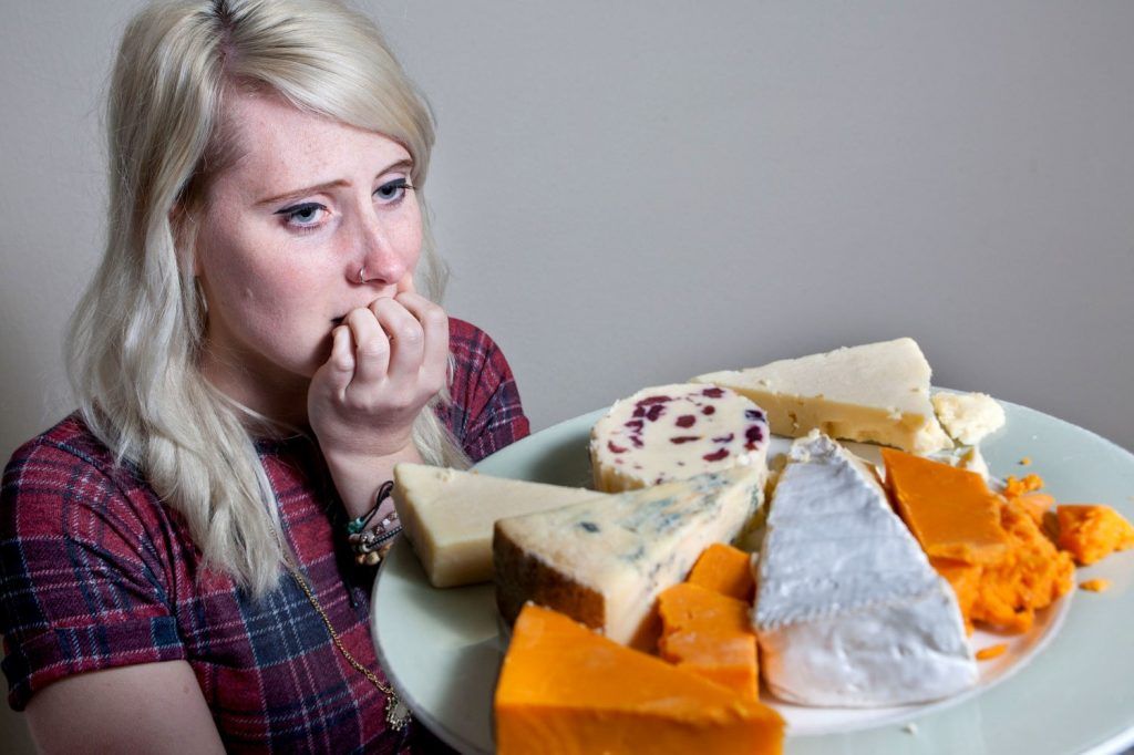 Controlar emociones y evitar comer en casos de Candidiasis oral